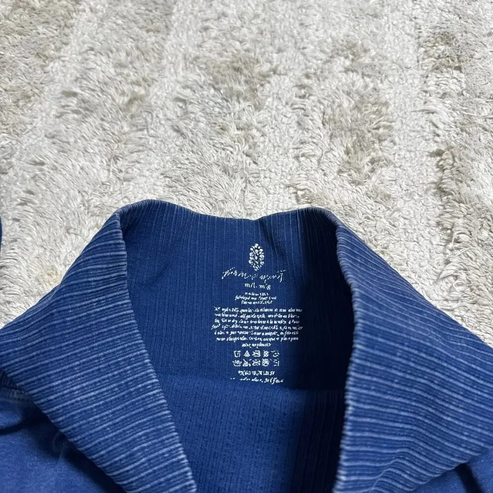 FP Movement Good Karma Top And Legging Set - Picture 8 of 9